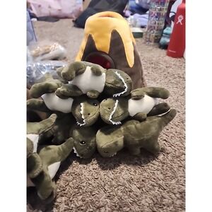 Frisco Hide and Seek Plush Volcano Puzzle Dog Toy & 5 Dinosaurs